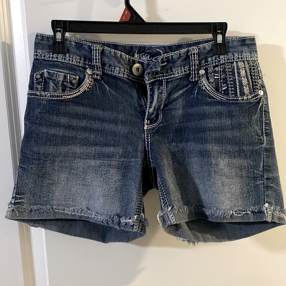 Ariya Jeans Size 7/8 shorts
